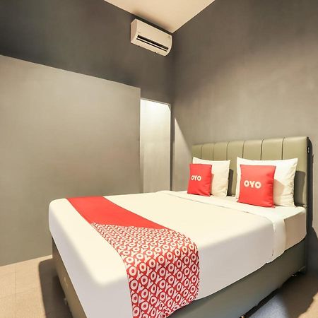 Oyo 3492 Mandala Residence Medan Ngoại thất bức ảnh