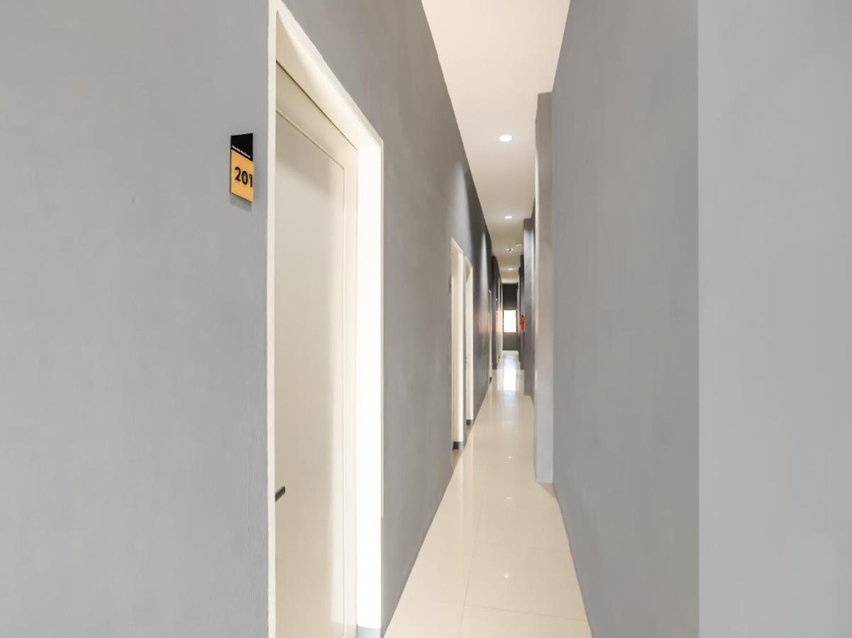 Oyo 3492 Mandala Residence Medan Ngoại thất bức ảnh
